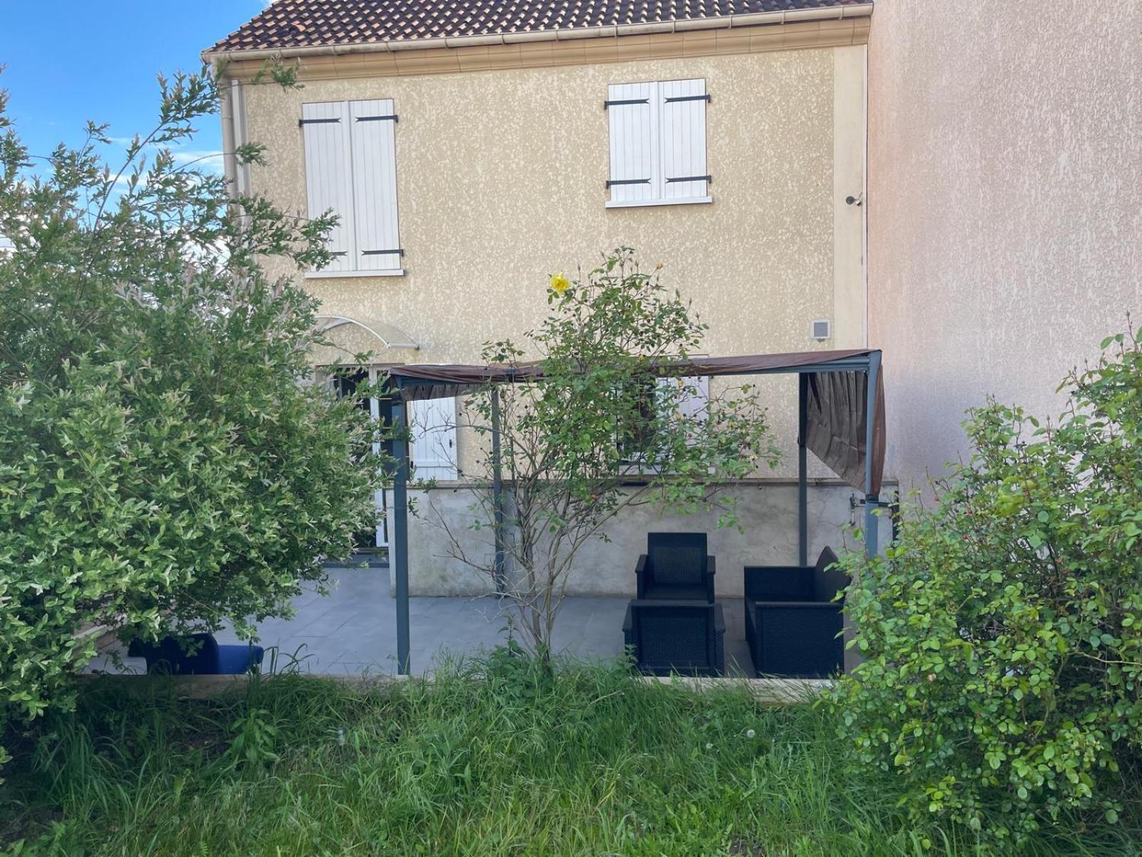 Maison De Caractere A Ballainvilliers Exterior photo